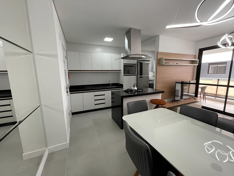Cód 98 - Belissímo apartamento á 280m do mar