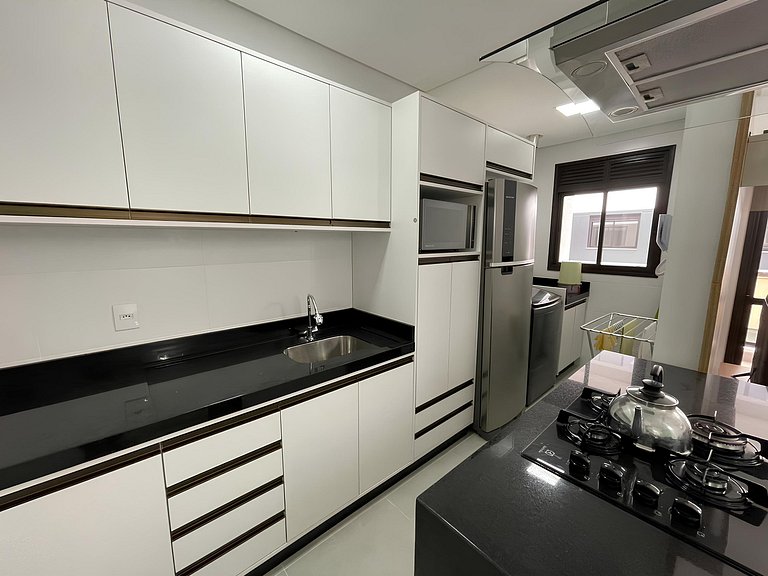 Cód 98 - Belissímo apartamento á 280m do mar