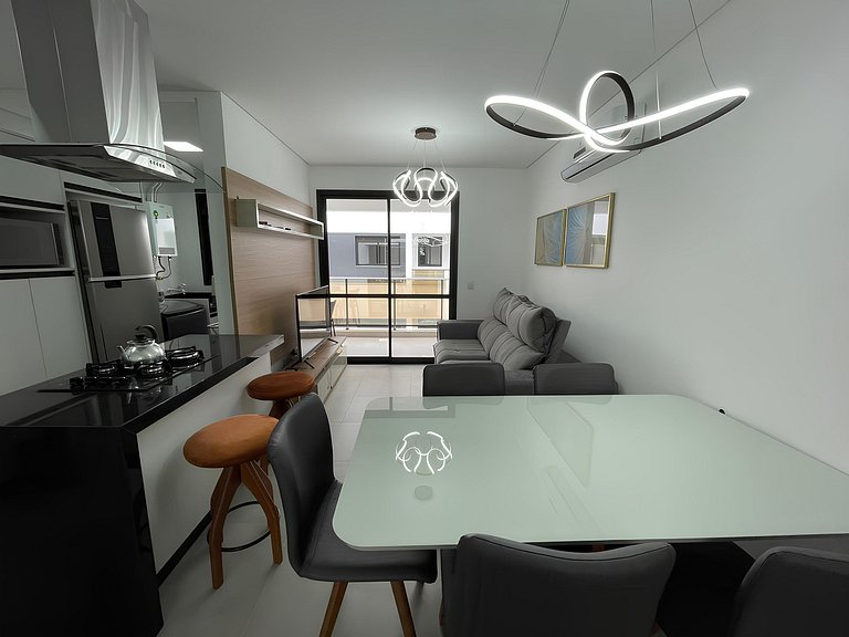 Cód 98 - Belissímo apartamento á 280m do mar