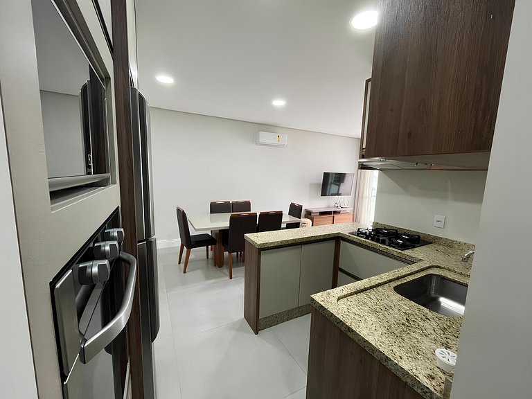 cód 99 - Excelente apartamento 100 metros da praia