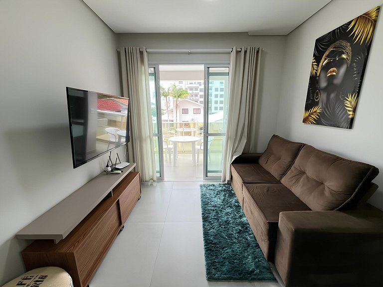 cód 99 - Excelente apartamento 100 metros da praia