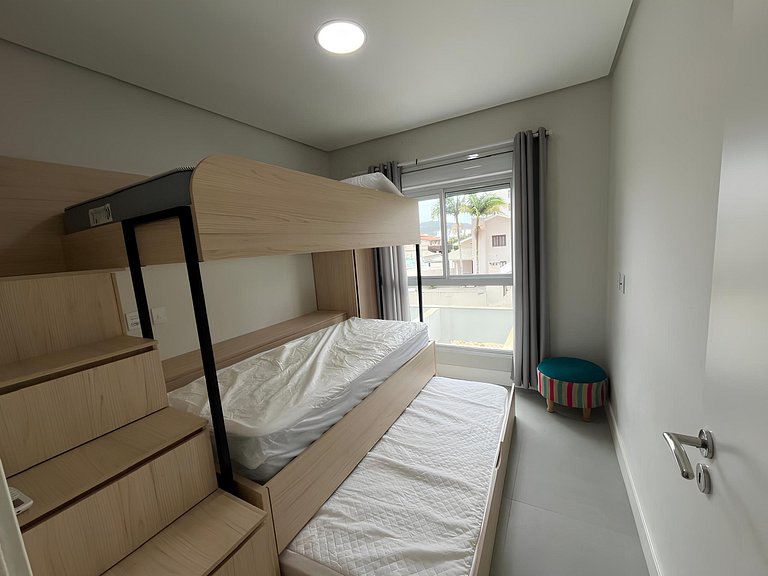 cód 99 - Excelente apartamento 100 metros da praia