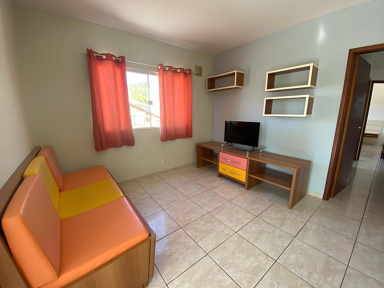 cód 101 - Apartamento á apenas 100m do mar!