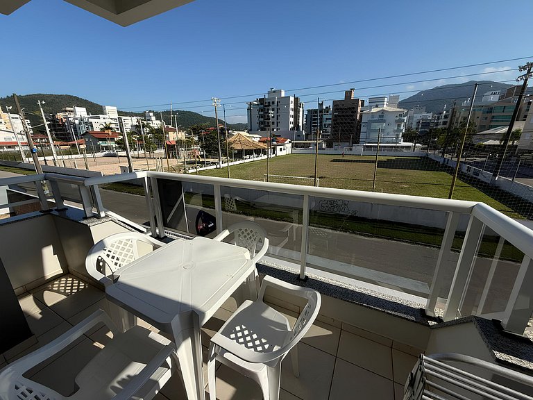 Cód 107 - Apartamento a 50m do mar em Palmas