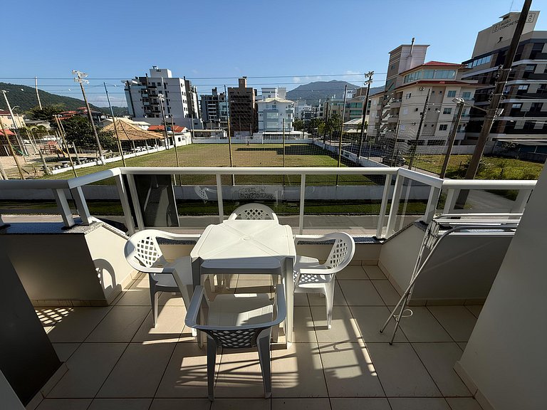 Cód 107 - Apartamento a 50m do mar em Palmas
