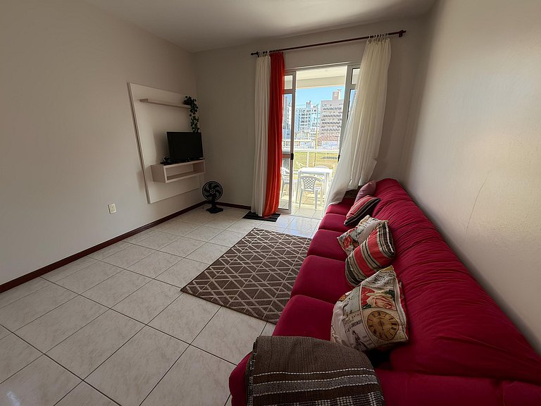 Cód 107 - Apartamento a 50m do mar em Palmas