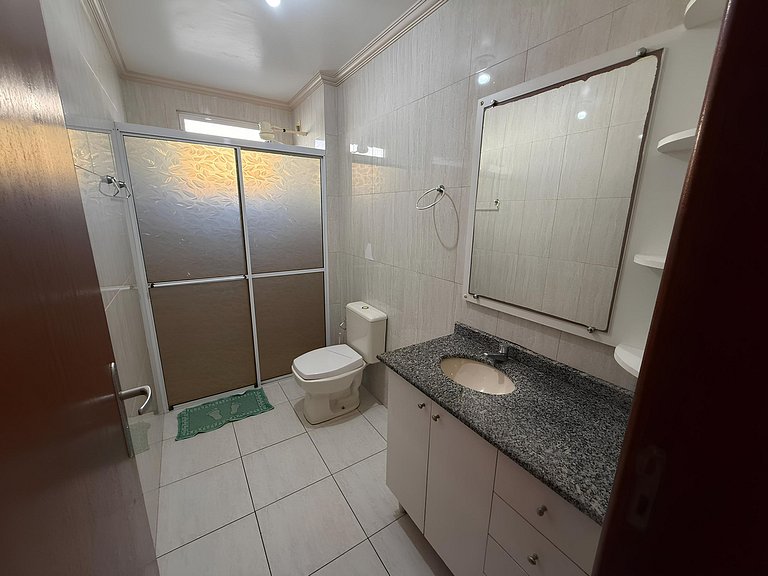 Cód 107 - Apartamento a 50m do mar em Palmas