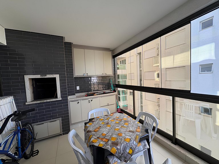 Cód 108 - Apartamento exuberante à 280 m do mar