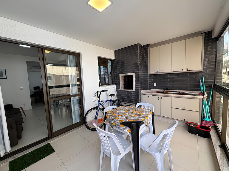 Cód 108 - Apartamento exuberante à 280 m do mar
