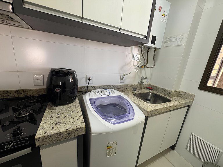 Cód 108 - Apartamento exuberante à 280 m do mar