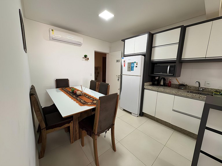 Cód 108 - Apartamento exuberante à 280 m do mar