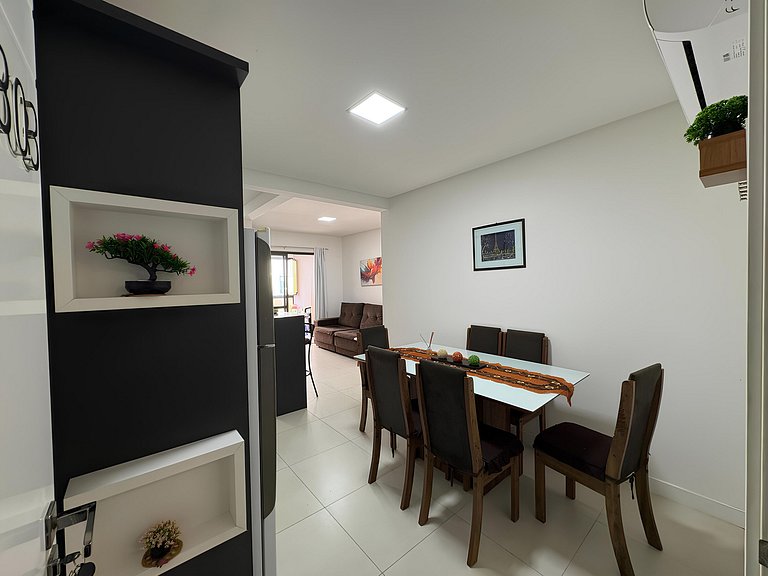 Cód 108 - Apartamento exuberante à 280 m do mar