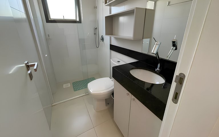 Cód 108 - Apartamento exuberante à 280 m do mar
