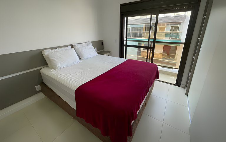Cód 108 - Apartamento exuberante à 280 m do mar