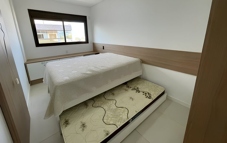 Cód 108 - Apartamento exuberante à 280 m do mar