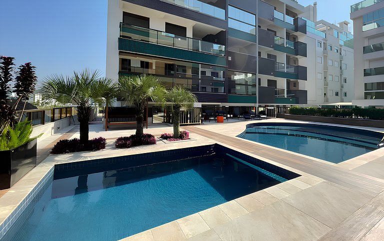Cód 110 - Apartamento espetacular à 280m do mar