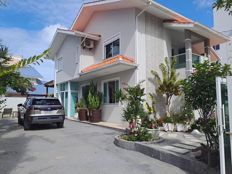Cód 111-Casa aconchegante apenas 250m do mar