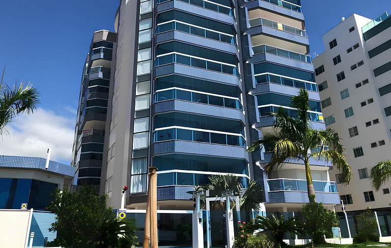 Cód 113 - Apartamento vista para o mar