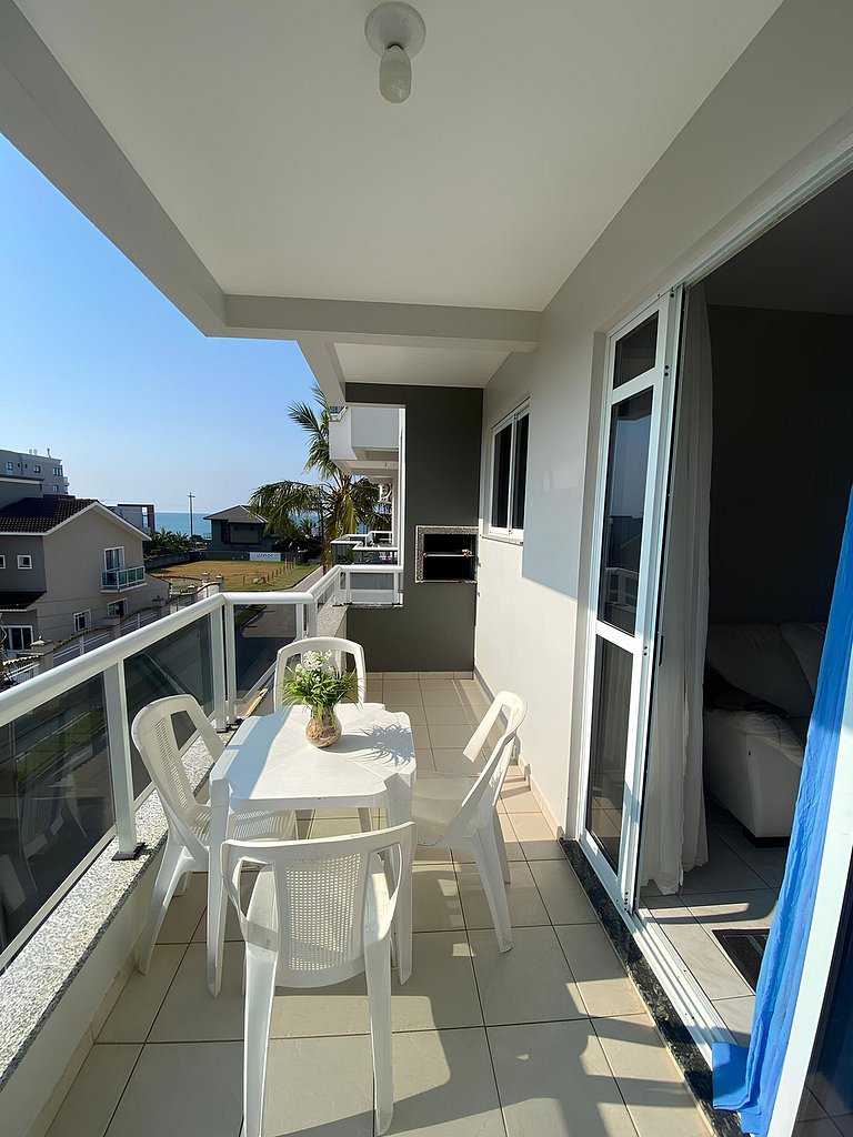 Cód 118- Apartamento á 50m do mar