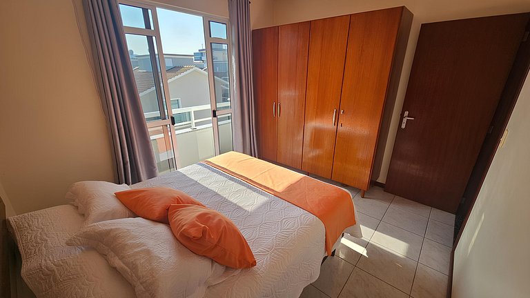 Cód 118- Apartamento á 50m do mar