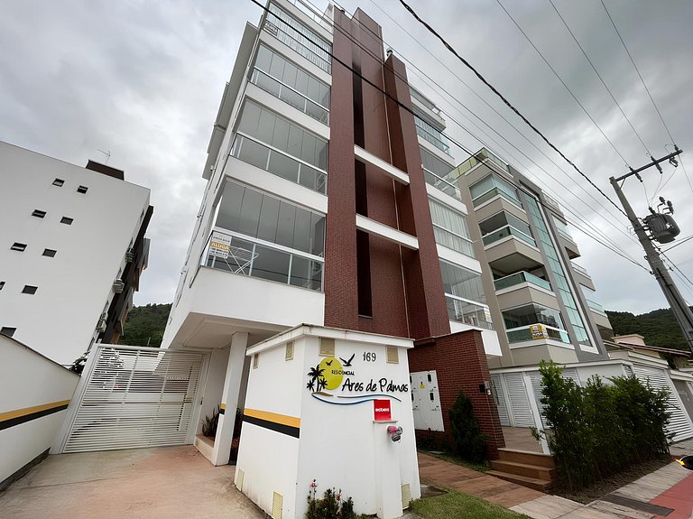 cód 122 - cobertura com jacuzzi próxima do mar!
