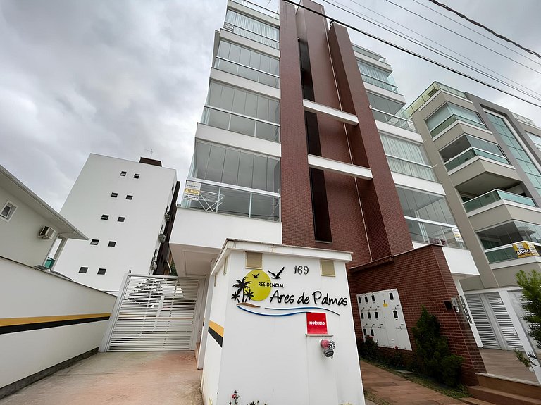 cód 122 - cobertura com jacuzzi próxima do mar!