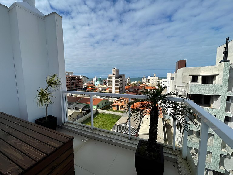 cód 122 - cobertura com jacuzzi próxima do mar!
