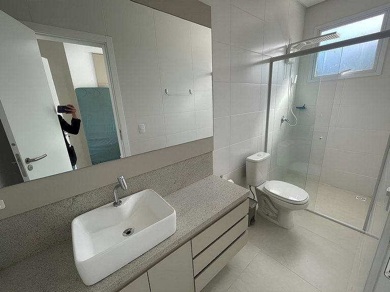 cód 122 - cobertura com jacuzzi próxima do mar!