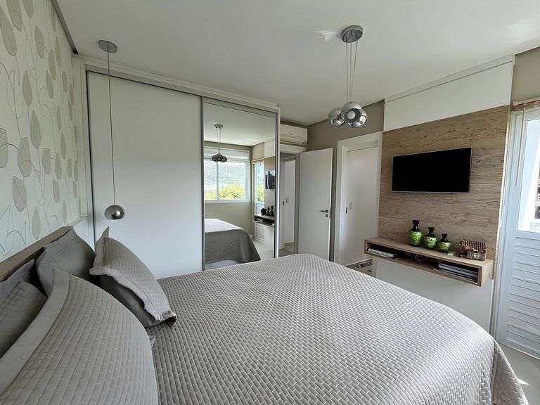 cód 125 - Apartamento amplo, a 80 metros do mar