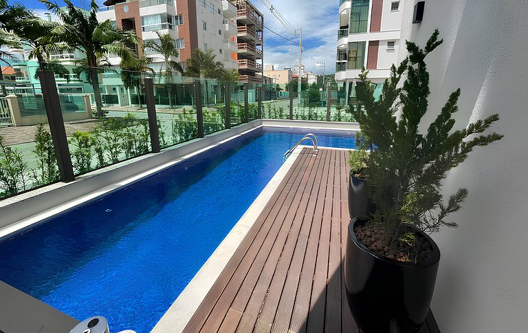 cód 130 - Excelente apartamento amplo e decorado.