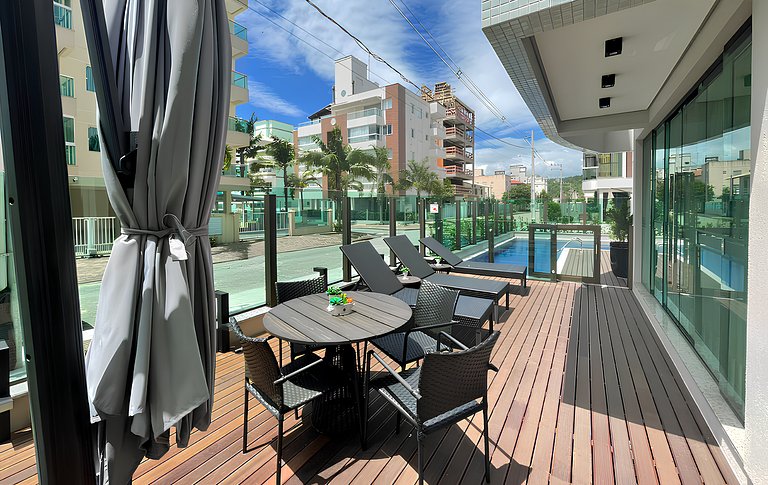 cód 130 - Excelente apartamento amplo e decorado.
