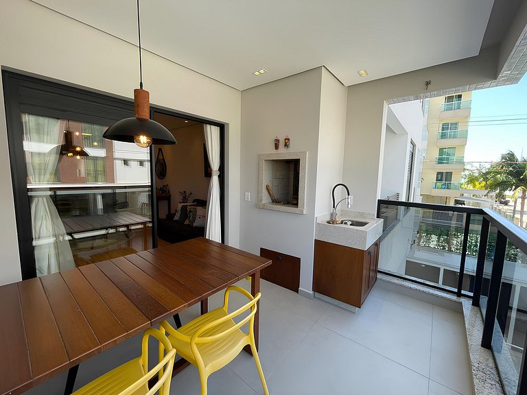 cód 130 - Excelente apartamento amplo e decorado.