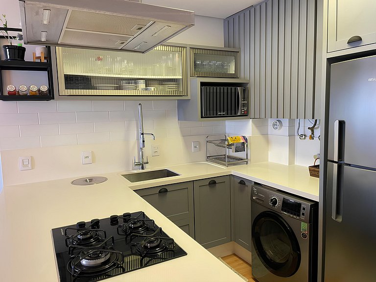 cód 130 - Excelente apartamento amplo e decorado.