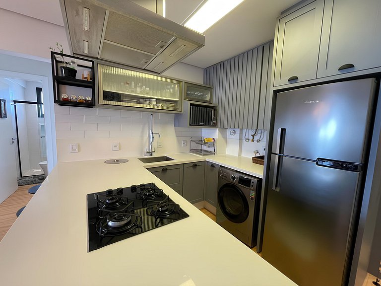 cód 130 - Excelente apartamento amplo e decorado.