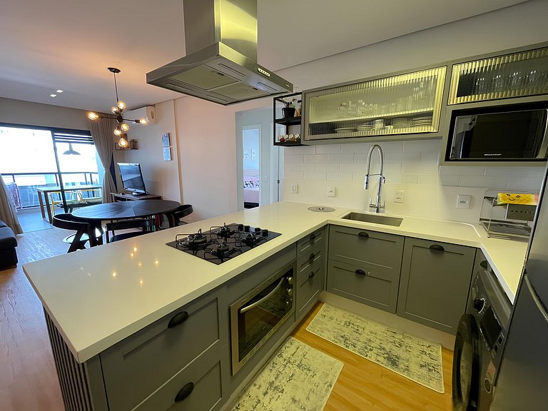 cód 130 - Excelente apartamento amplo e decorado.