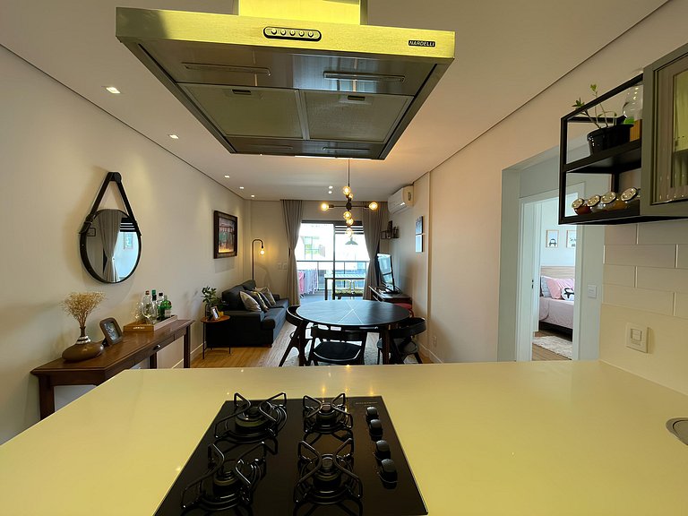 cód 130 - Excelente apartamento amplo e decorado.