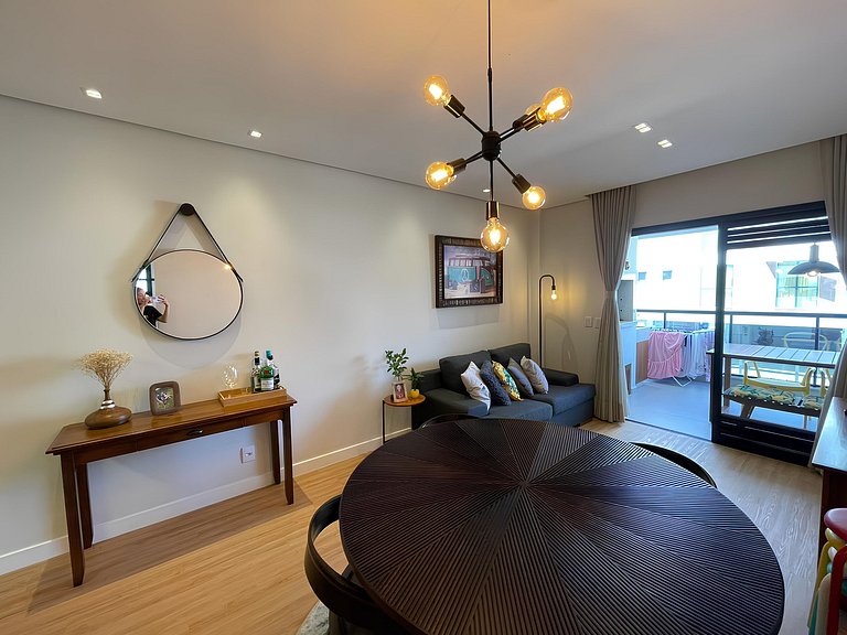 cód 130 - Excelente apartamento amplo e decorado.