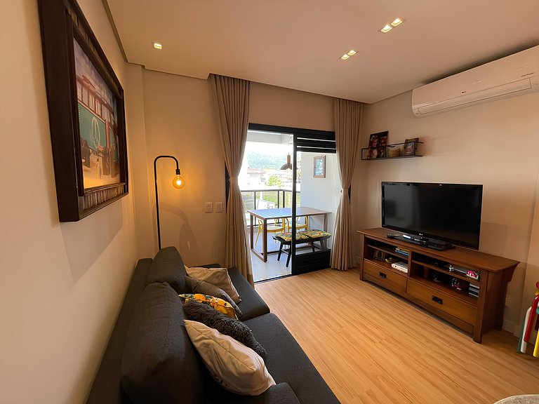 cód 130 - Excelente apartamento amplo e decorado.