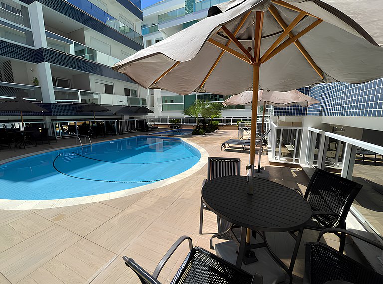 Cód 131- belo apartamento  á 280 metros do mar