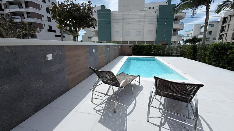 Cód 6 - Casa Sofisticada à 50 m do mar