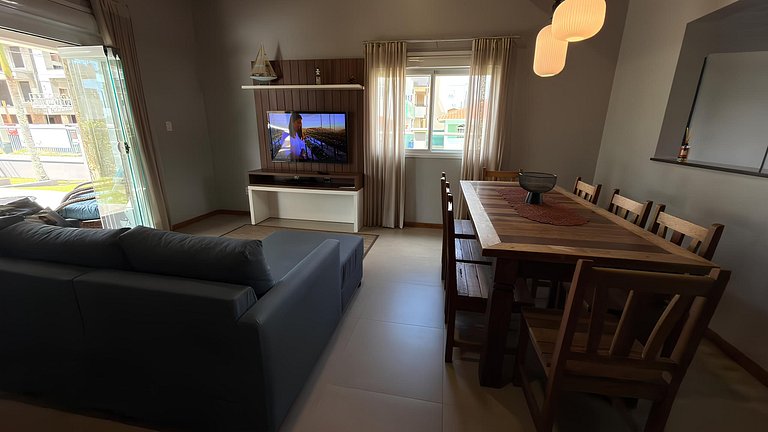 Cód 6 - Casa Sofisticada à 50 m do mar