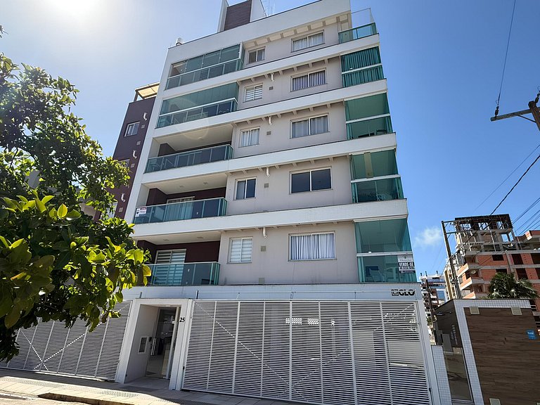 cód 152 - Excelente apartamento á 300m do mar!