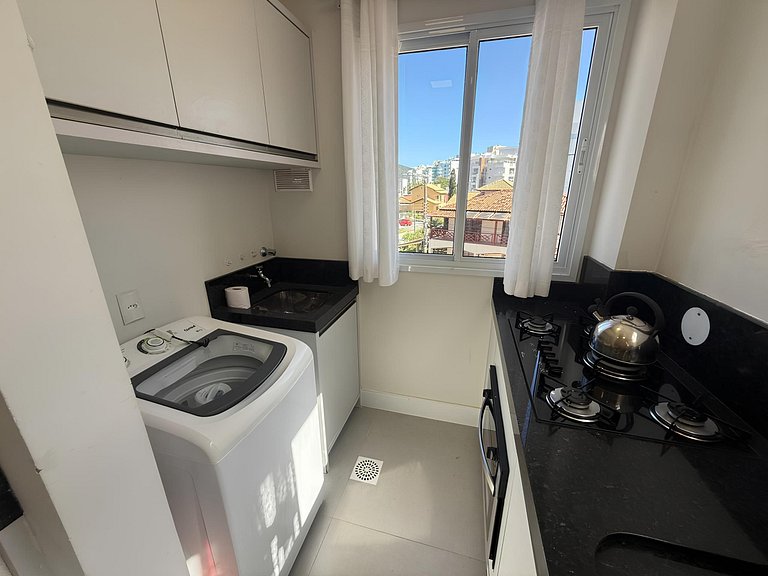 cód 152 - Excelente apartamento á 300m do mar!