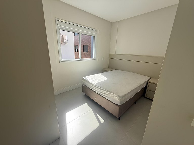 cód 152 - Excelente apartamento á 300m do mar!