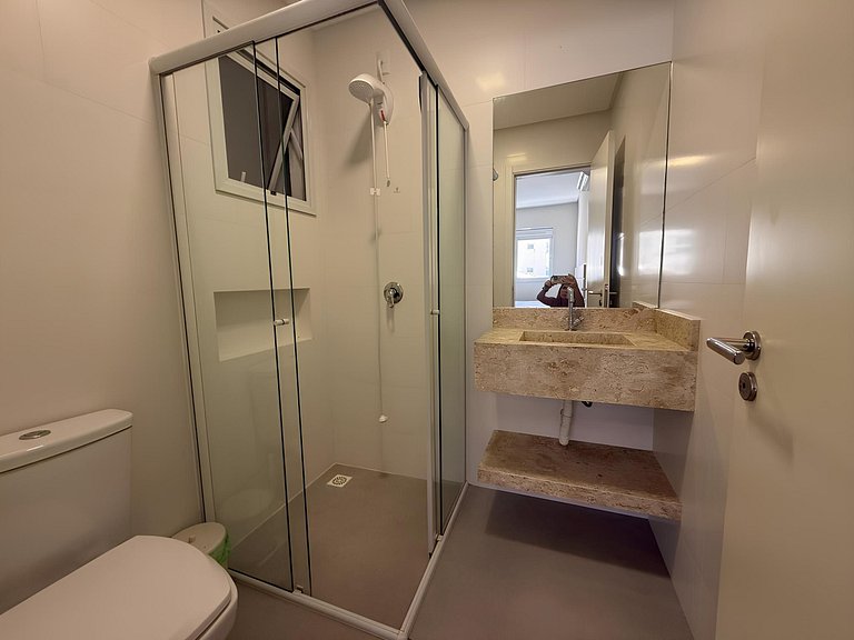 cód 152 - Excelente apartamento á 300m do mar!