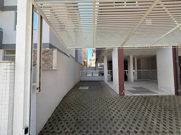 cód 152 - Excelente apartamento á 300m do mar!