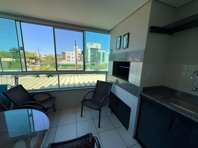 cód 154 - Excelente apartamento apenas 300m do mar