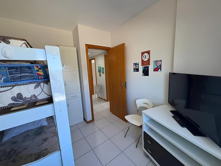 cód 154 - Excelente apartamento apenas 300m do mar