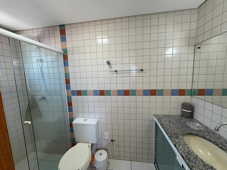 cód 154 - Excelente apartamento apenas 300m do mar