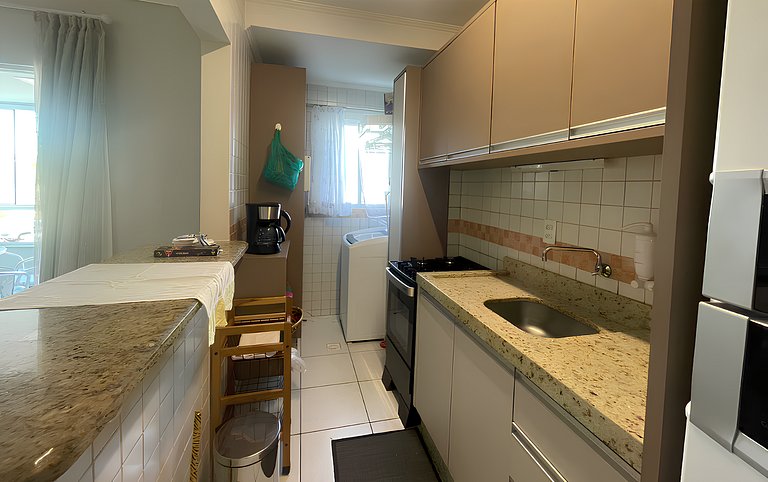 cód 154 - Excelente apartamento apenas 300m do mar
